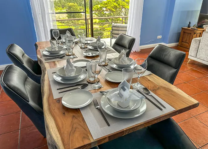 Quinta Do Ananas Pineapple Farm *