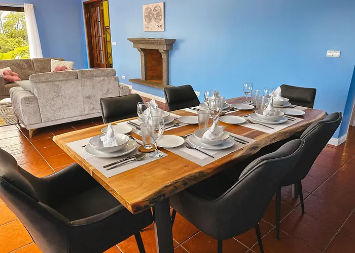 Quinta Do Ananas Pineapple Farm *